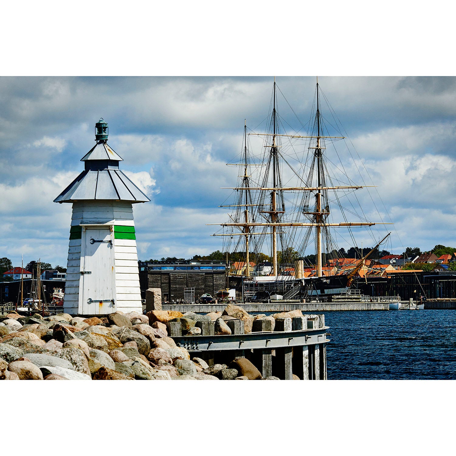 Ebeltoft - puslespil med 1000 brikker fra Puzler